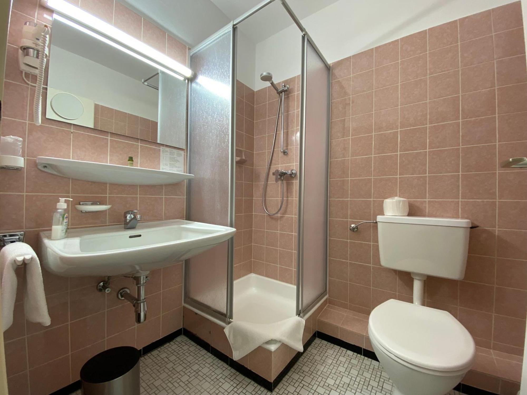 Adamidis Hotel Altenmedingen ภายนอก รูปภาพ